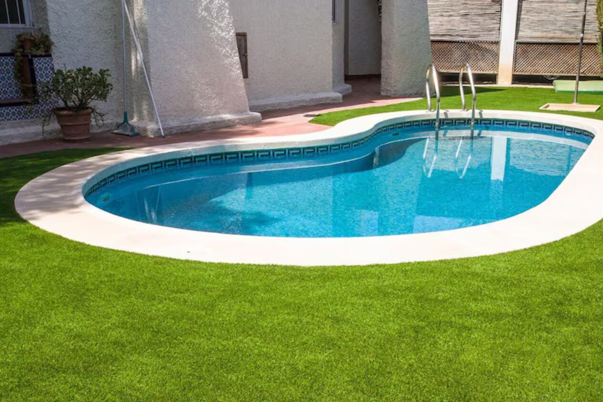 swimming pool turf 3